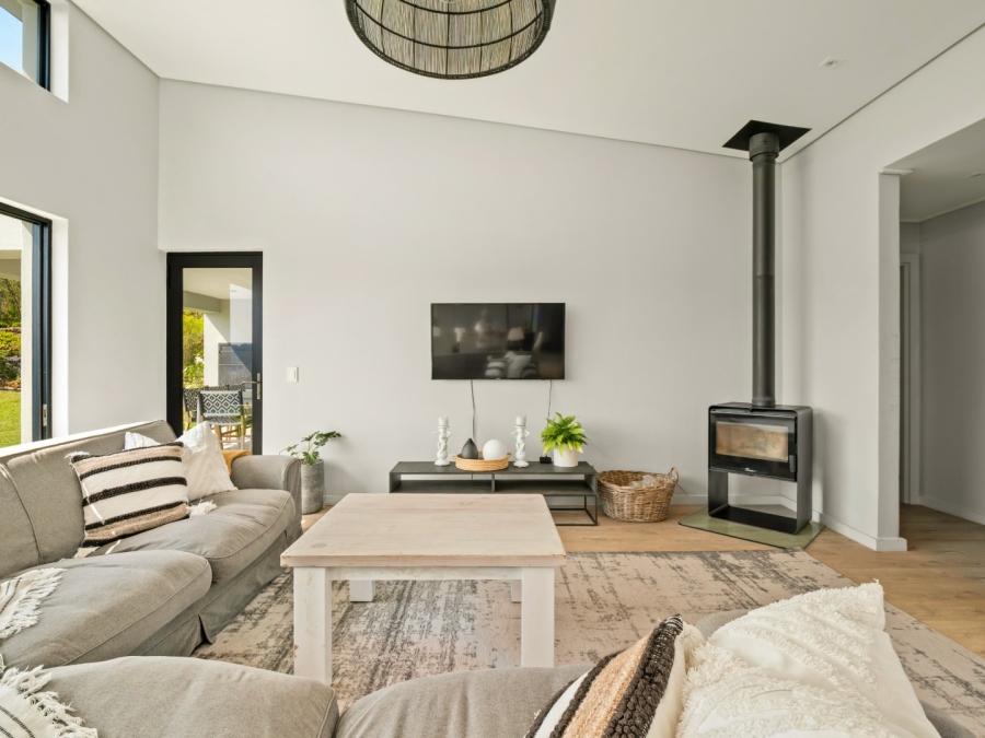 4 Bedroom Property for Sale in Simola Western Cape